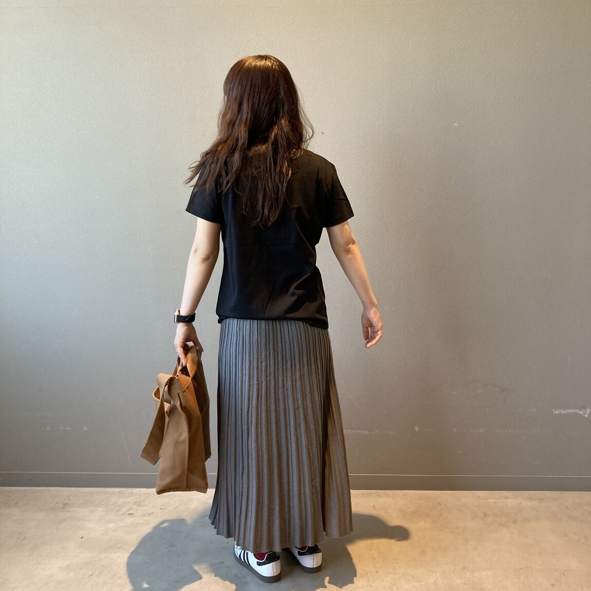 うしろ