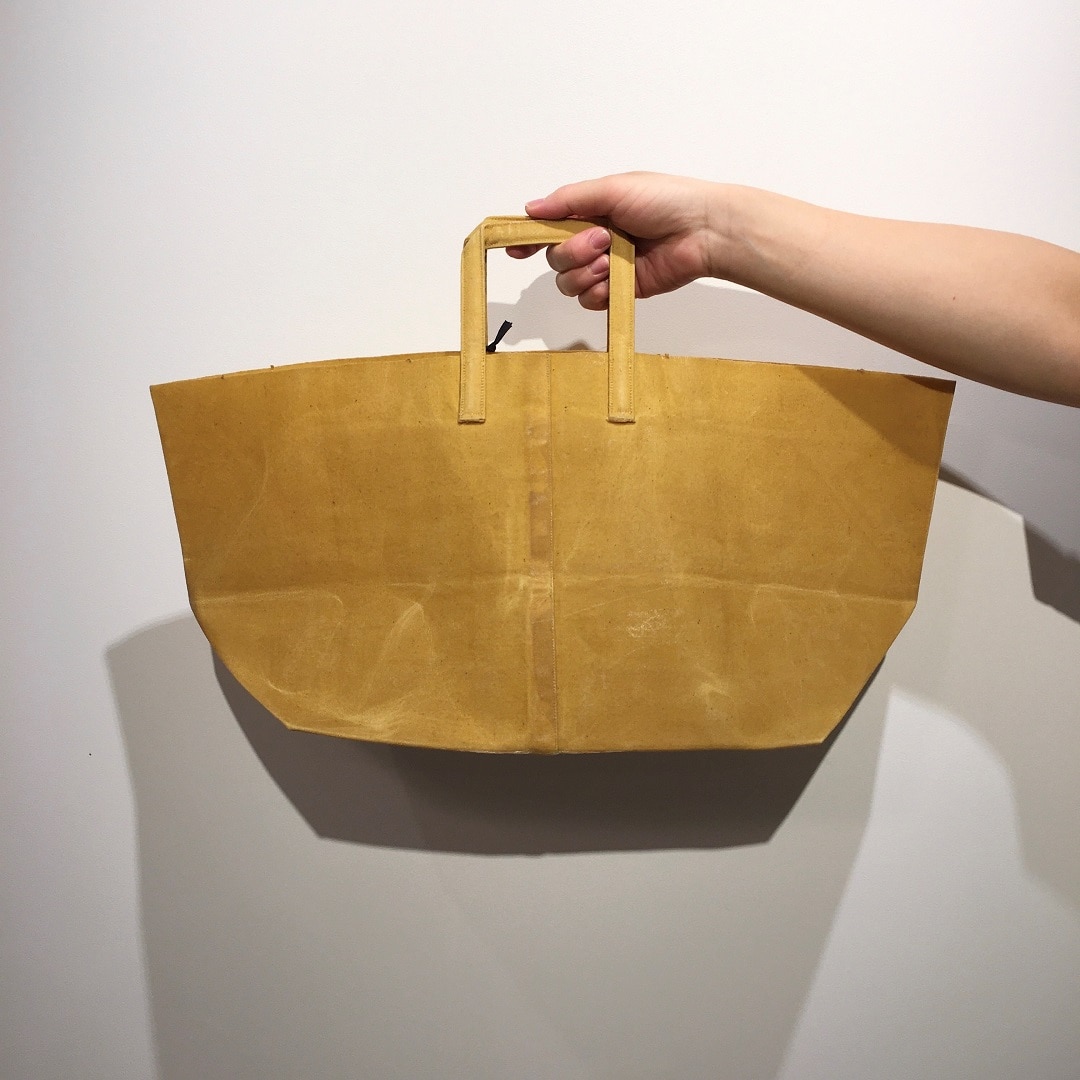カバンとしてだけでなく収納用にも便利な Sideways Funagata Bag　黄色　￥11,495(税込)