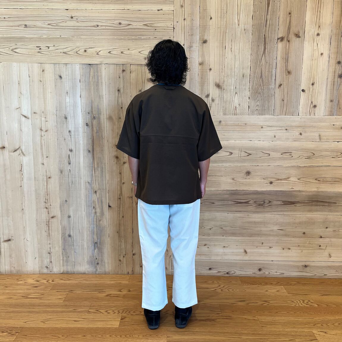 うしろ