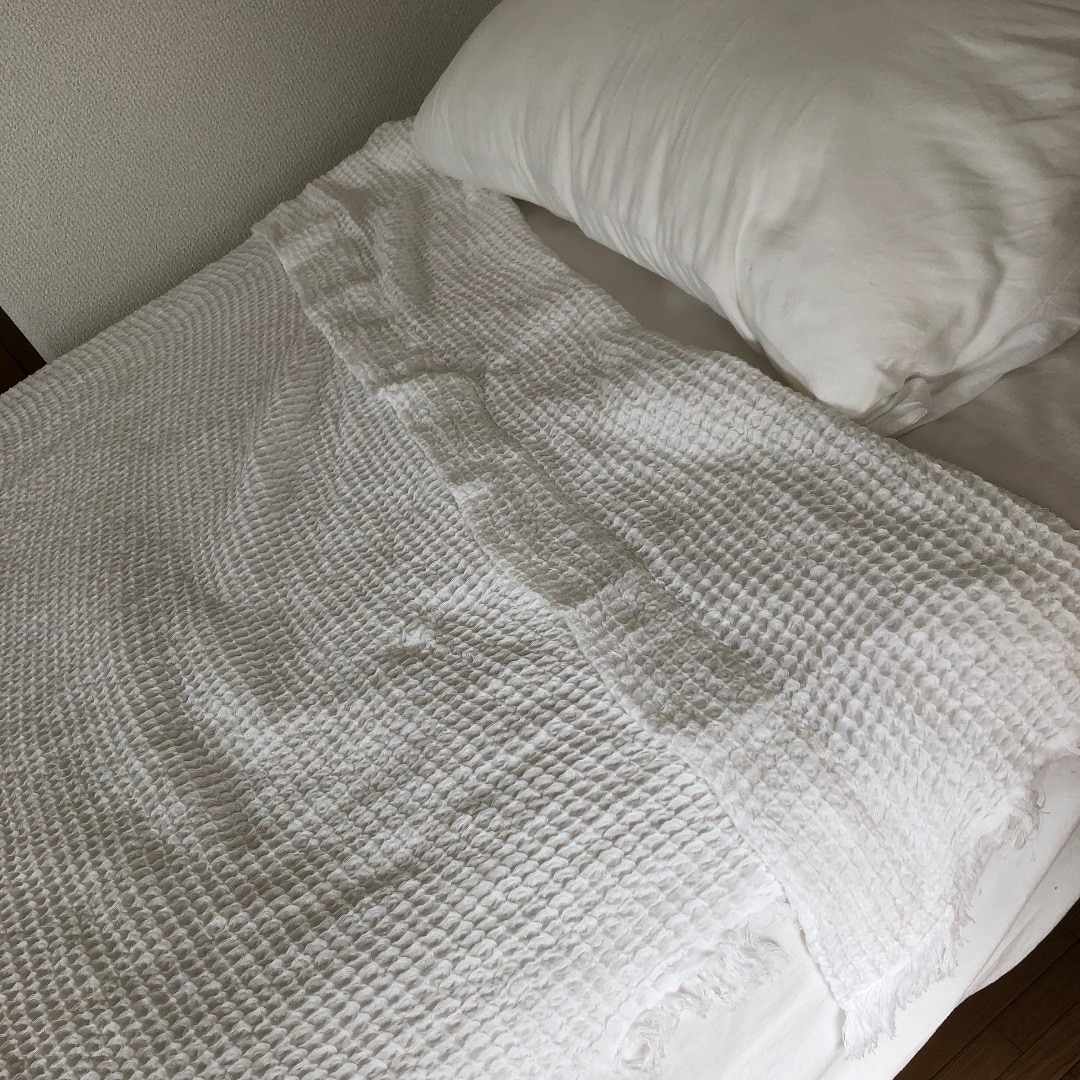 ベッドまわり