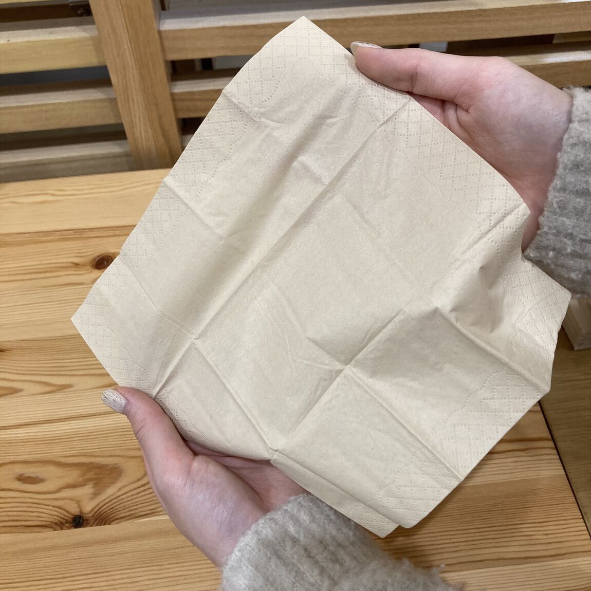 ペーパーナプキン一枚