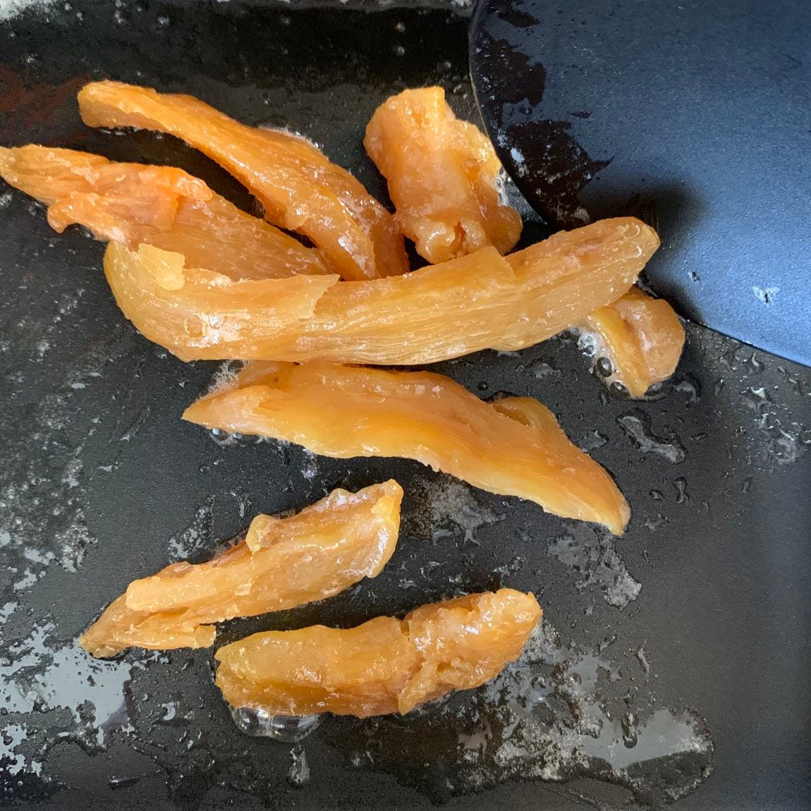 【近鉄四日市】素材を味わう　切れ端スティック干しいも｜スタッフのおすすめ