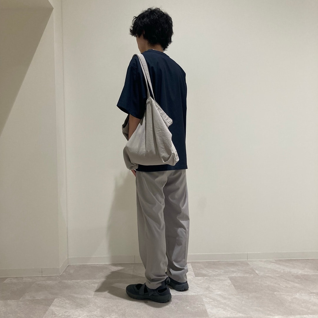 後ろ