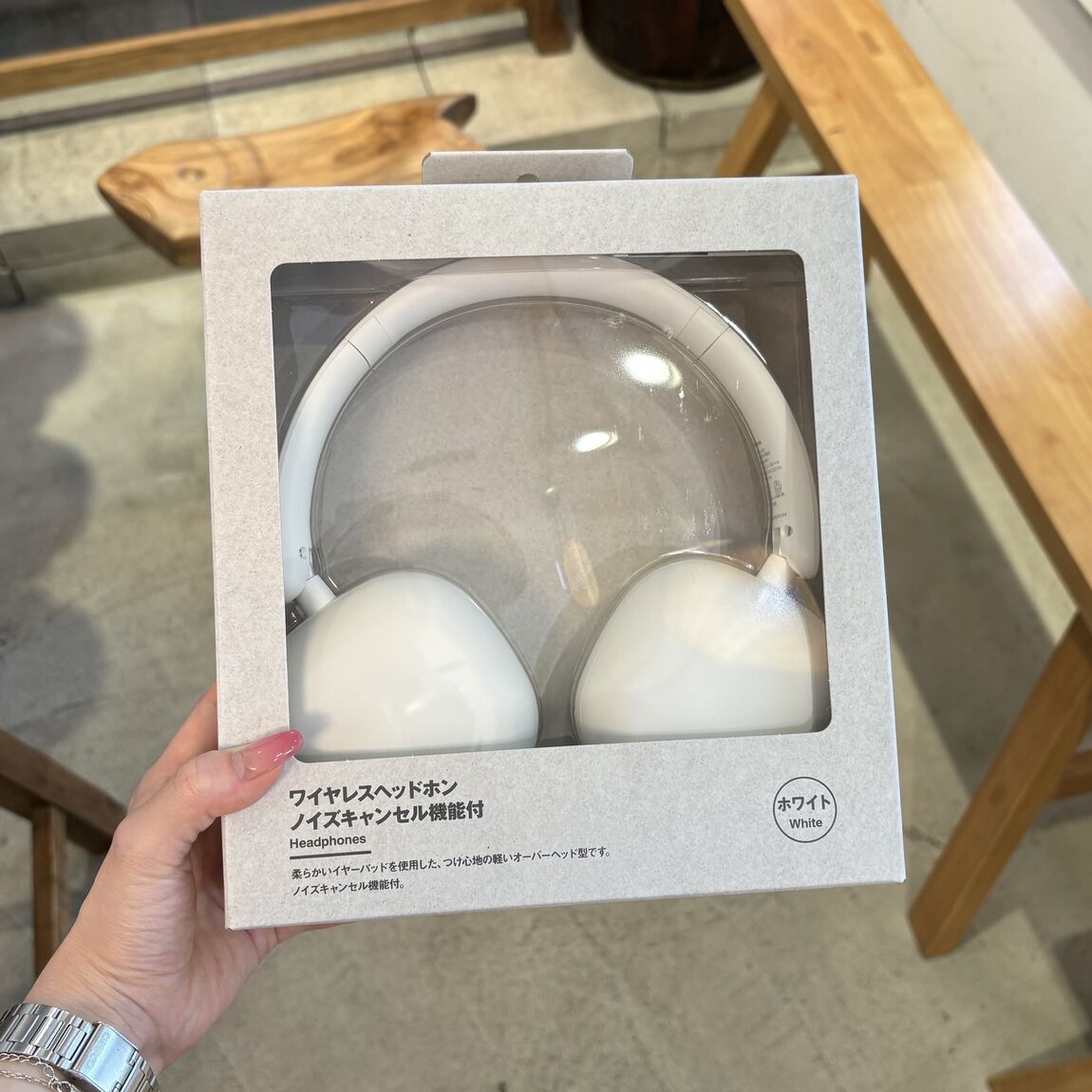 【池袋西武】新商品ヘッドホン登場！_54zBjm