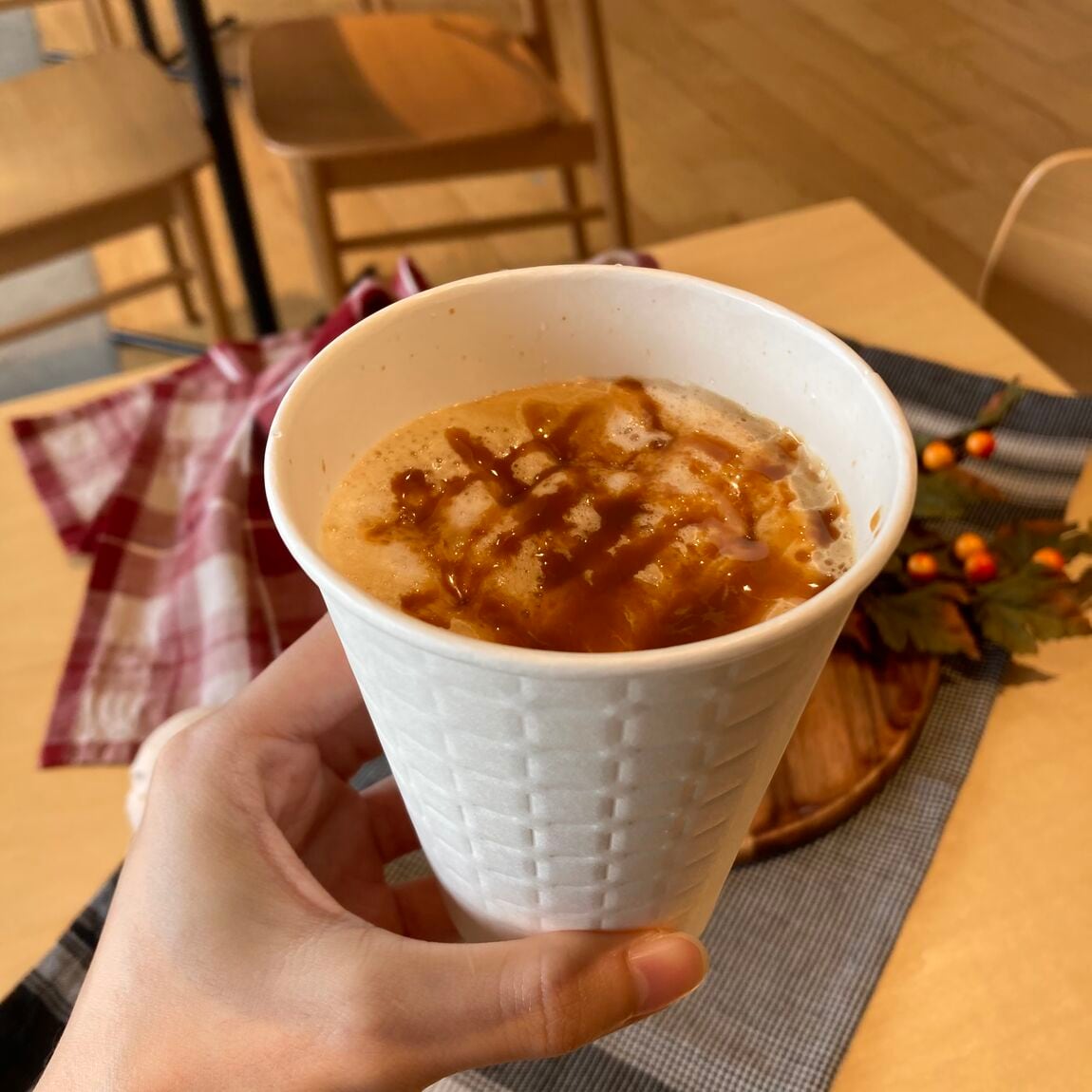 【コープさっぽろのっぽろ】コーヒー＆アイスから季節のおすすめマロンアイスとキャラメルラテのご紹介_Ph9HEj