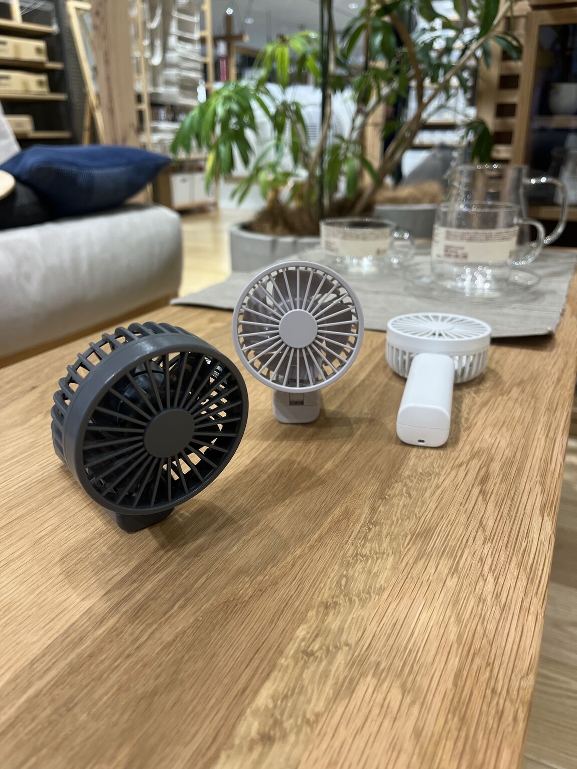 コンパクトハンディファン