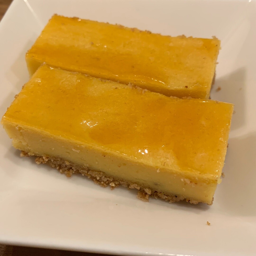 安納芋のベイクドチーズケーキの写真