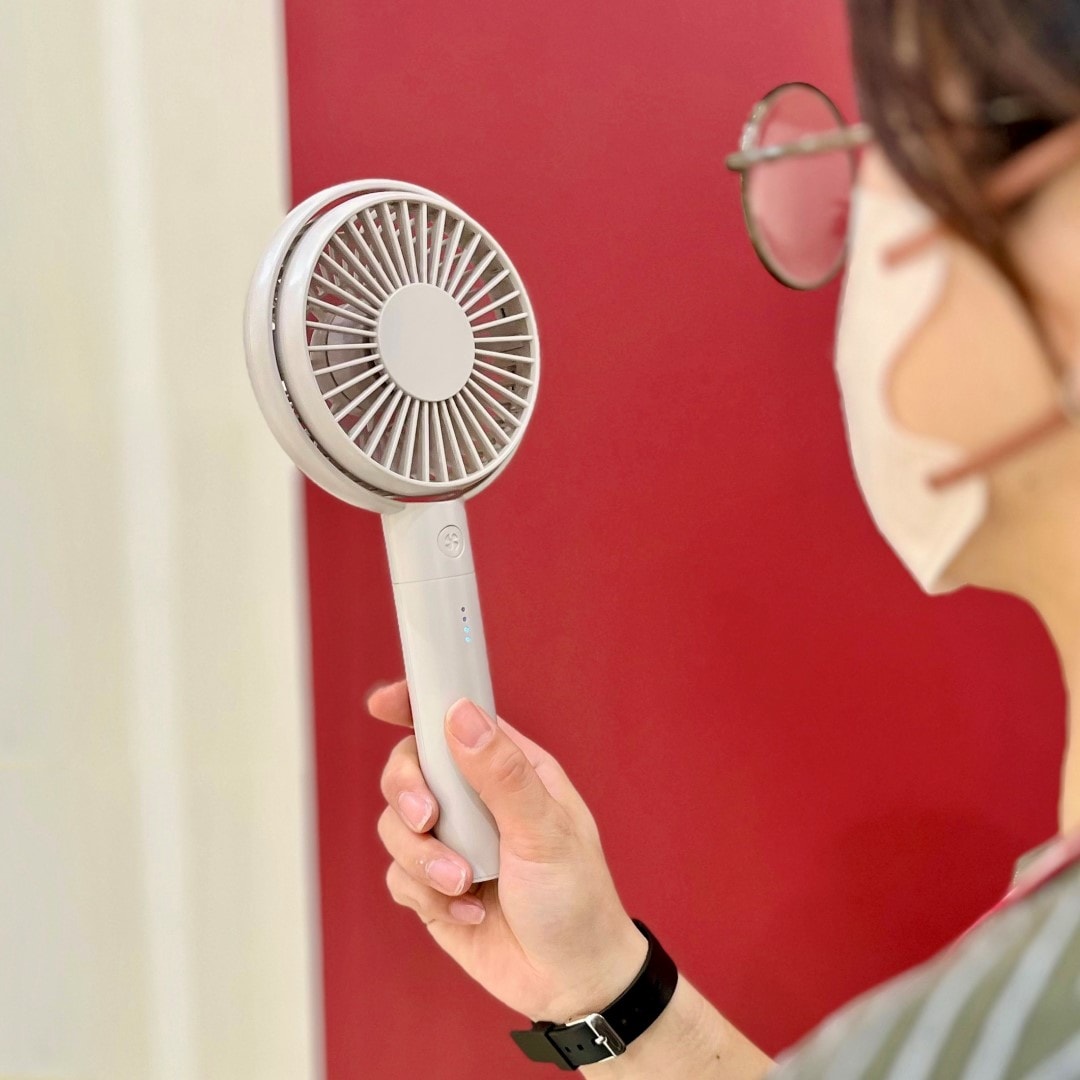 【イオンモール新発田】担当スタッフが選ぶ今月のおすすめ商品～角度が変えられる充電式ハンディファン
