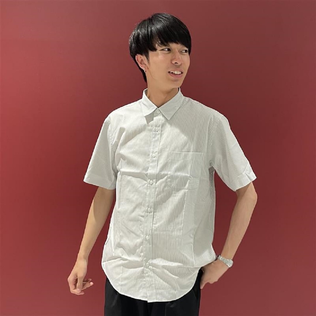 シャツ一枚