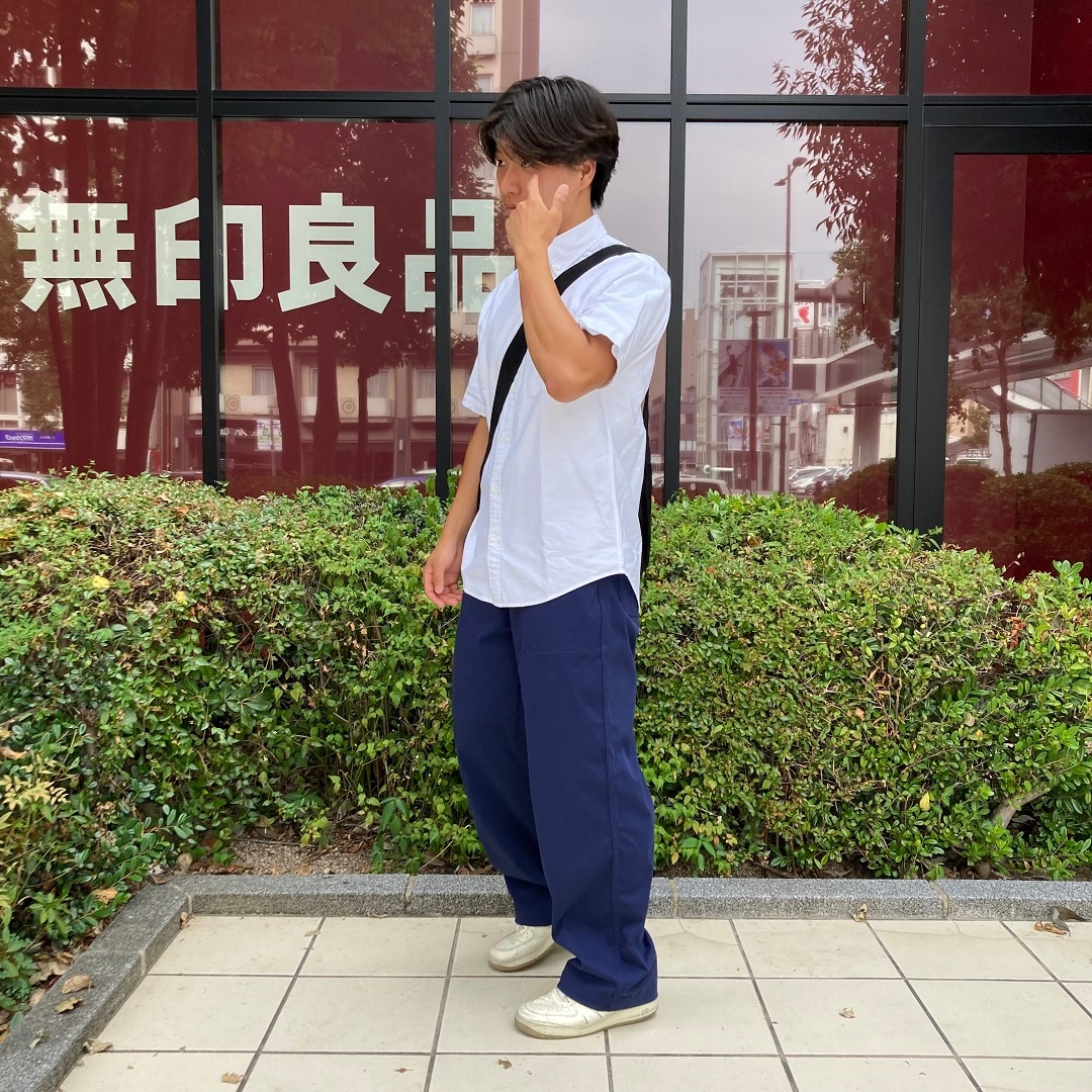 シャツを着た男性の写真