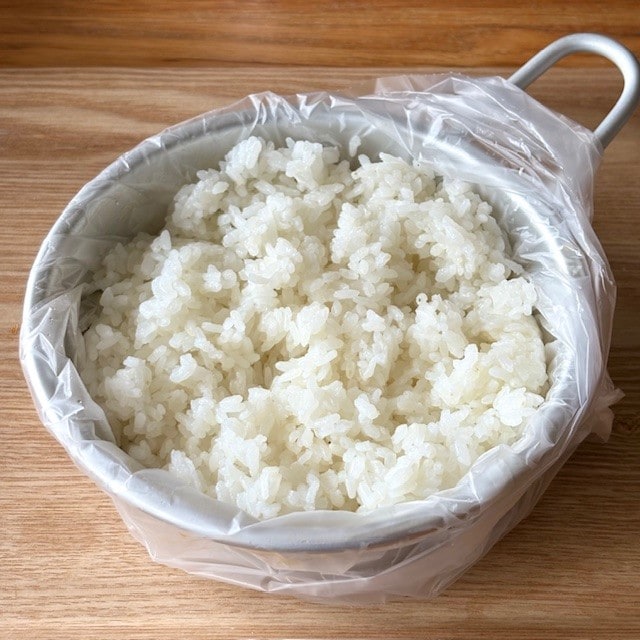 炊き立てごはん