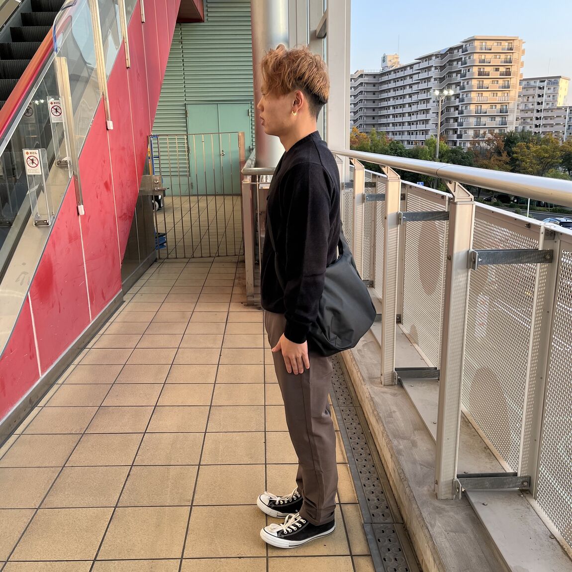 全身コーデの横