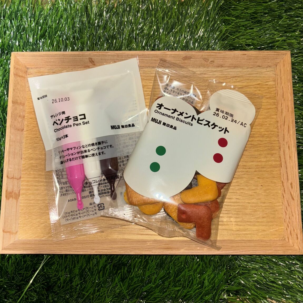 ペンチョコとオーナメントビスケット