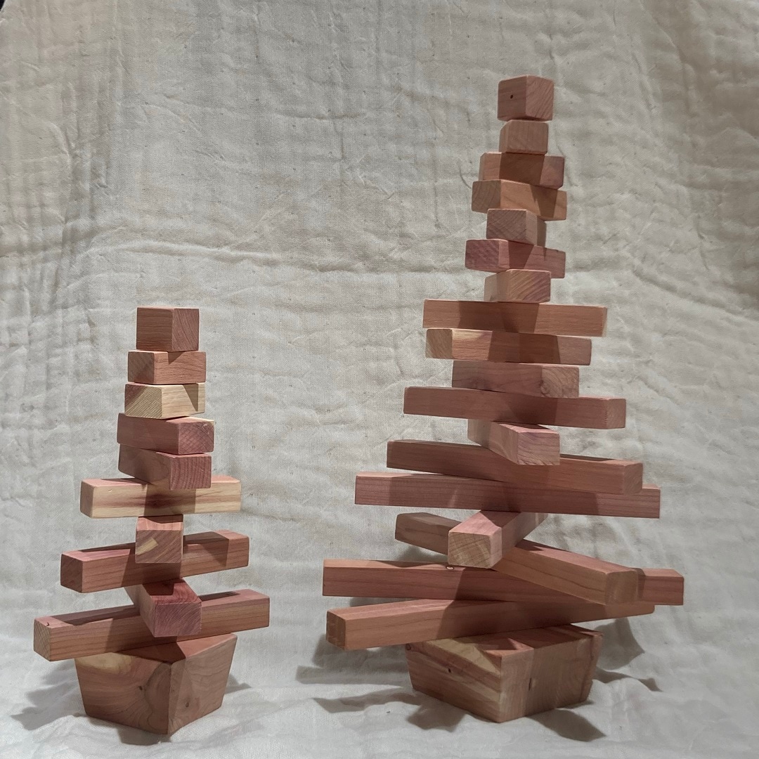 形が変えられるレッドシダーツリーのご紹介②