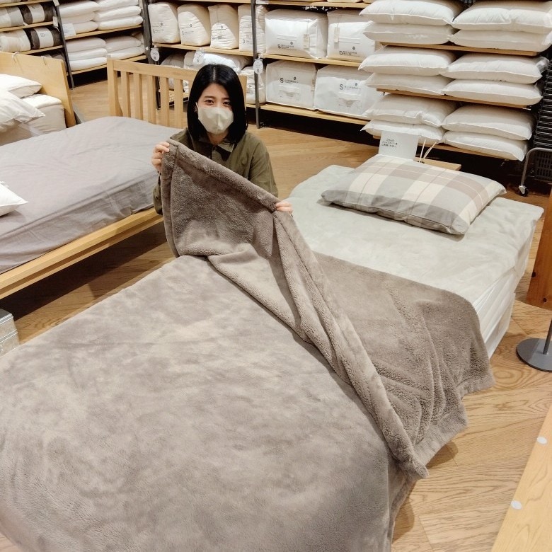 再生ポリエステル　あたたか　ファイバー　厚手毛布