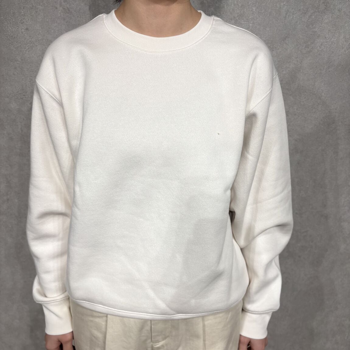 女性スウェットシャツ寄りの画像