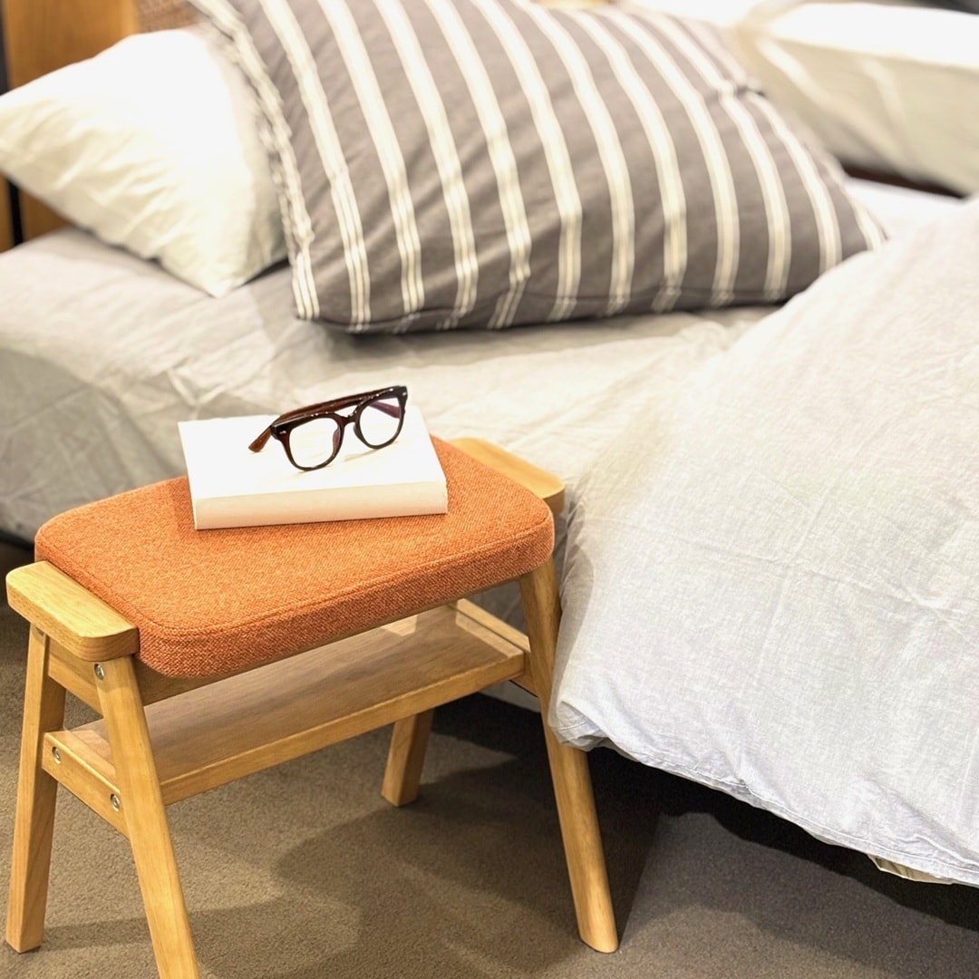 【ザ・モール仙台長町】再生ポリエステル混木製スタッキングスツール