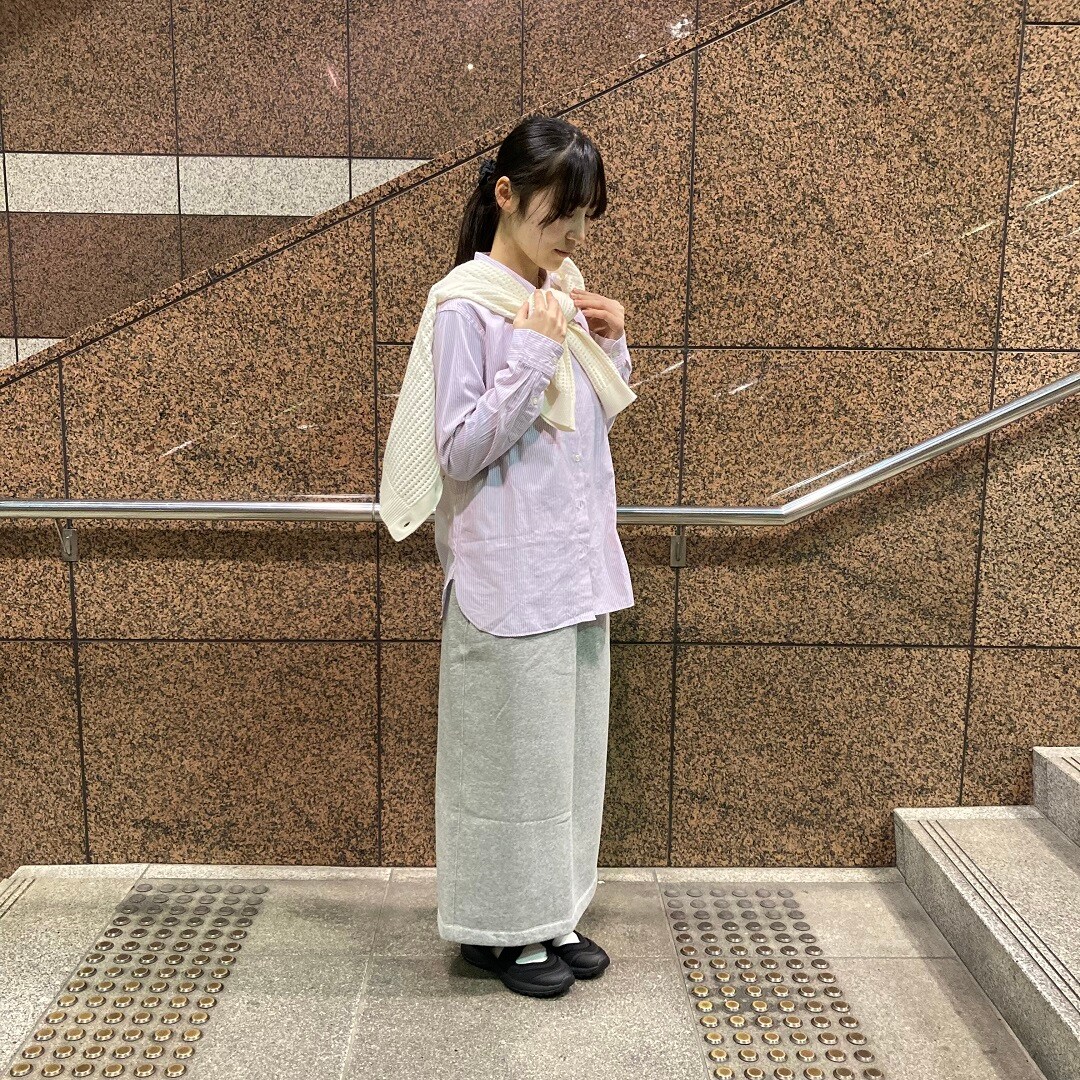 女の子が立っている写真