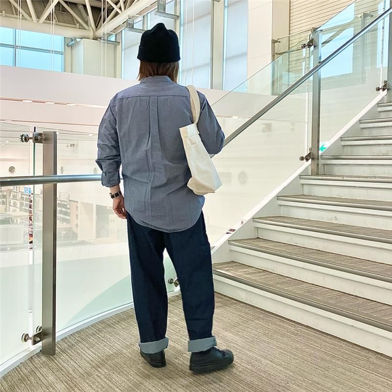 スタンドカラーシャツ