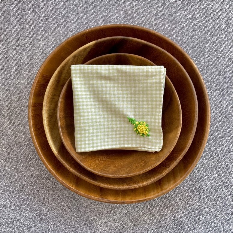 ミモザの刺繍ハンカチ