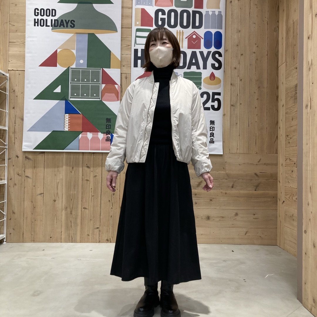 全身のコーディネート、全体の写真