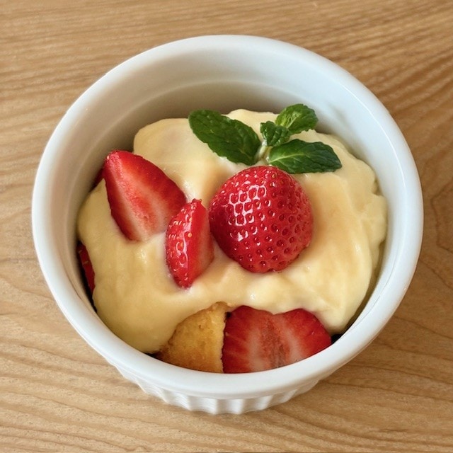 いちごのカスタードクリームケーキ