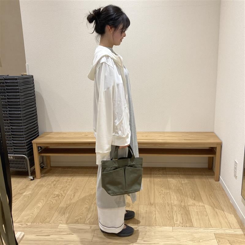 【堅田】婦人着るタオル横