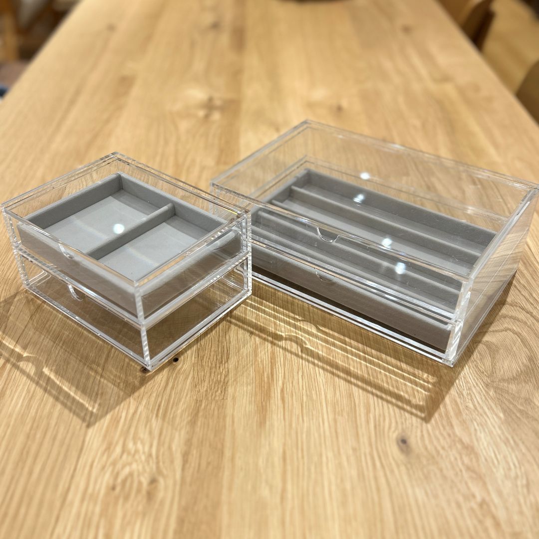 アクリルケース