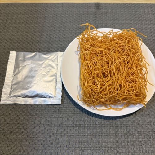 麺とソースの写真