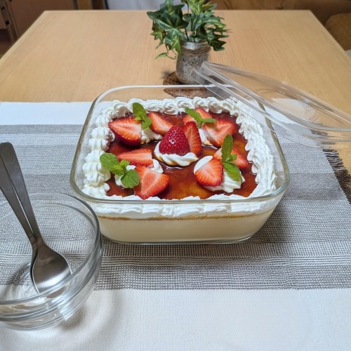 イチゴのケーキ