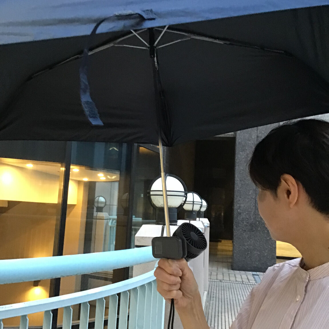 傘＋ミニクリップ＋人物