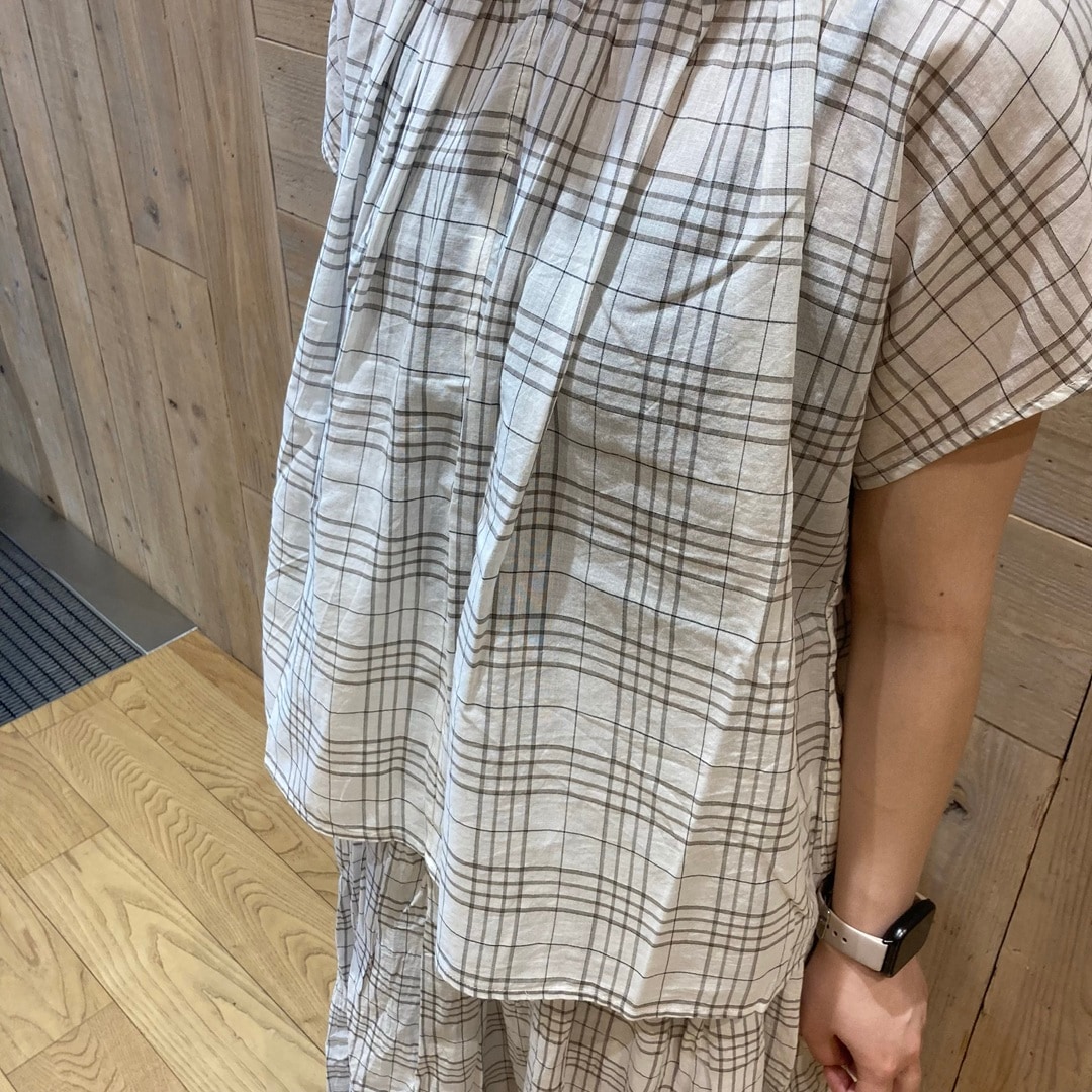 強撚シアー　フレンチスリーブブラウス