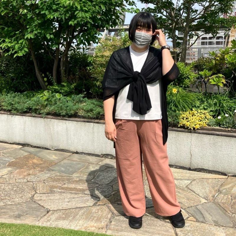 風を通すイージーパンツ
