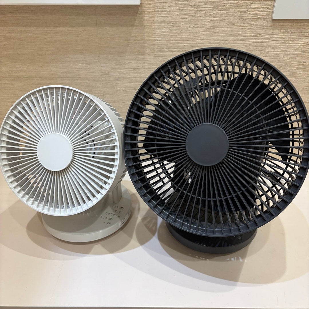 扇風機 白 黒 大きさ比較