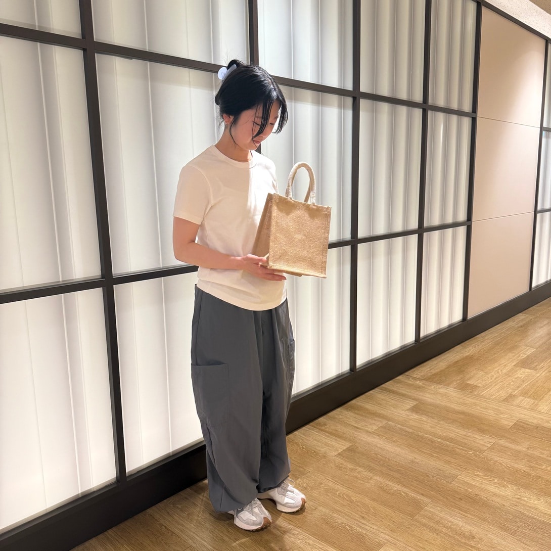 神戸阪急＿汗じみ＿カバン持ってる