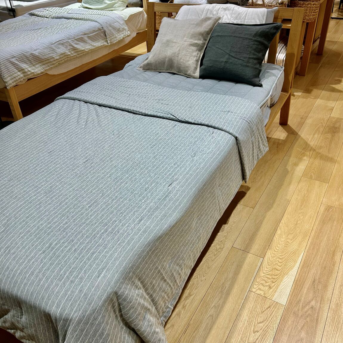 ひんやり寝具