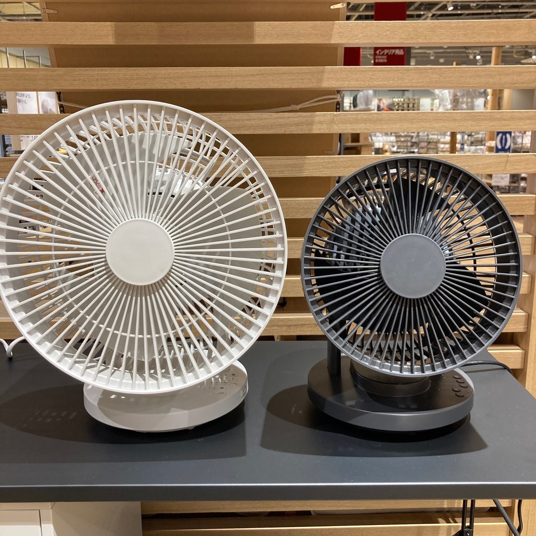 https://contents.muji.com/jp/sites/jp/files/%E3%82%B5%E3%83%BC%E3%82%AD%E3%83%A5%E3%83%AC%E3%83%BC%E3%82%BF%E3%83%BC%E7%99%BD%E9%BB%92.jpg