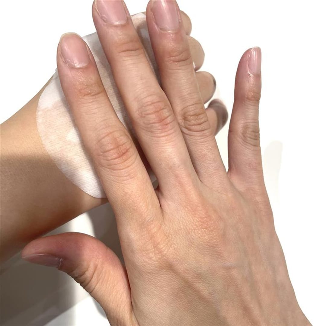 なじませます。