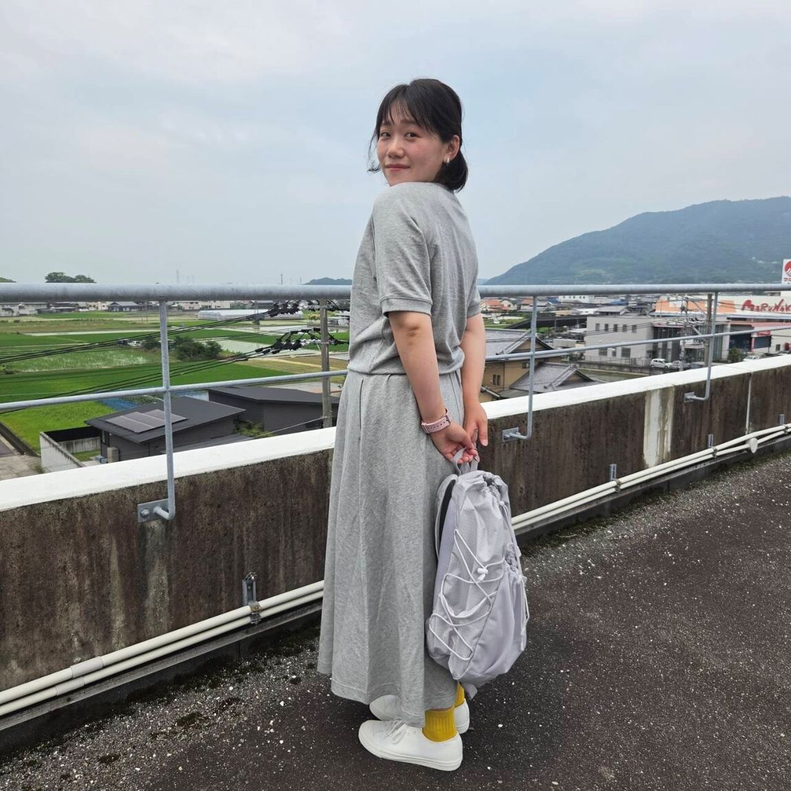 と５