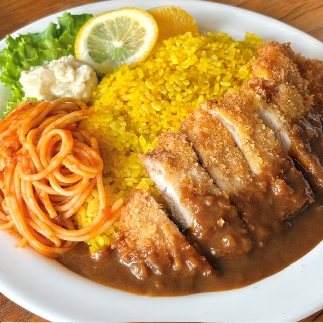 【調布パルコ】夏休みごはん　ビーフカレーとミートソーススパゲティのトルコライス風_rWp0AE