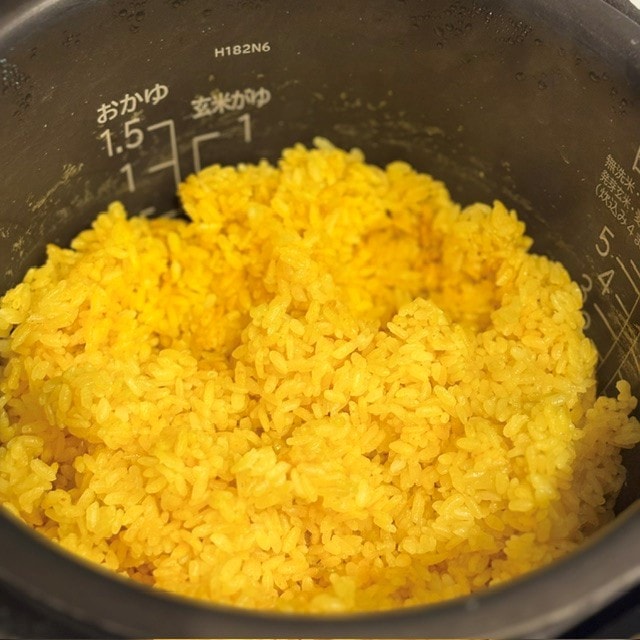 【調布パルコ】夏休みごはん　ビーフカレーとミートソーススパゲティのトルコライス風_Q8XTXr