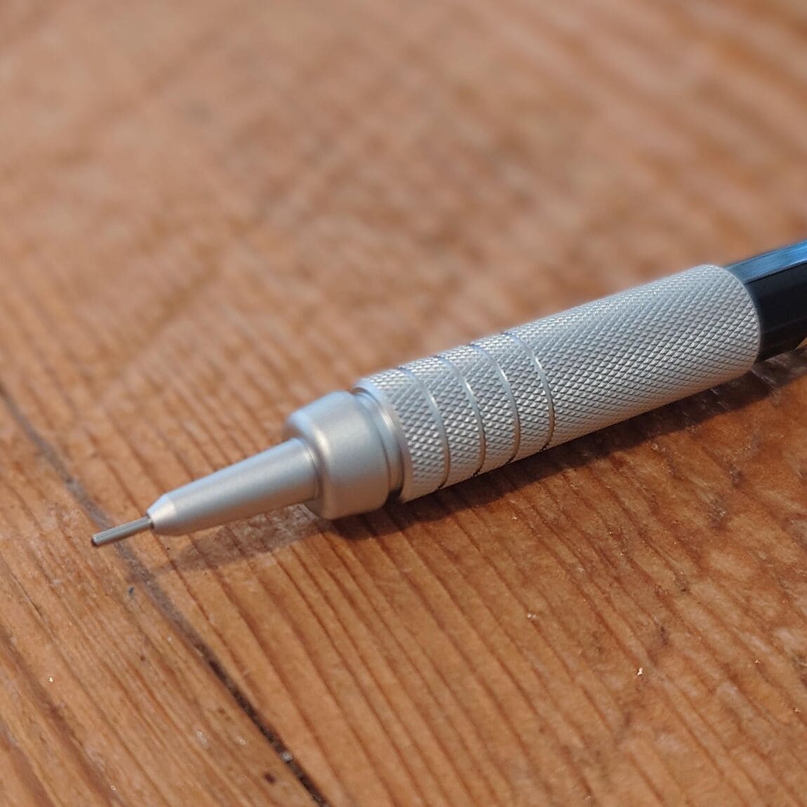 【無印良品500 マルシェ池田】  軽く握って、深く書く。低重心シャープペン_67z3eq