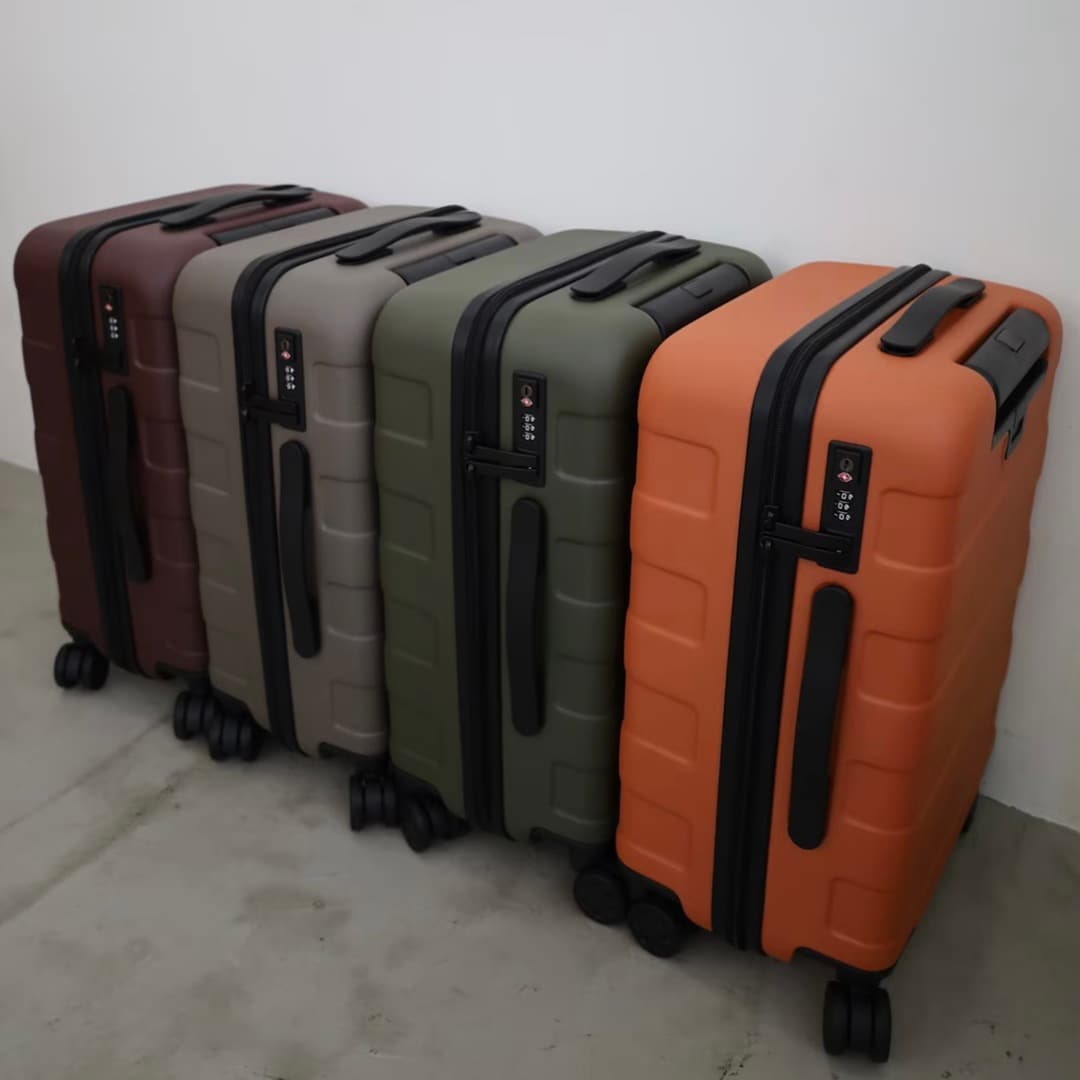 【ヨークタウン小山雨ヶ谷】旅のお供キャリーケース_VBxi6o
