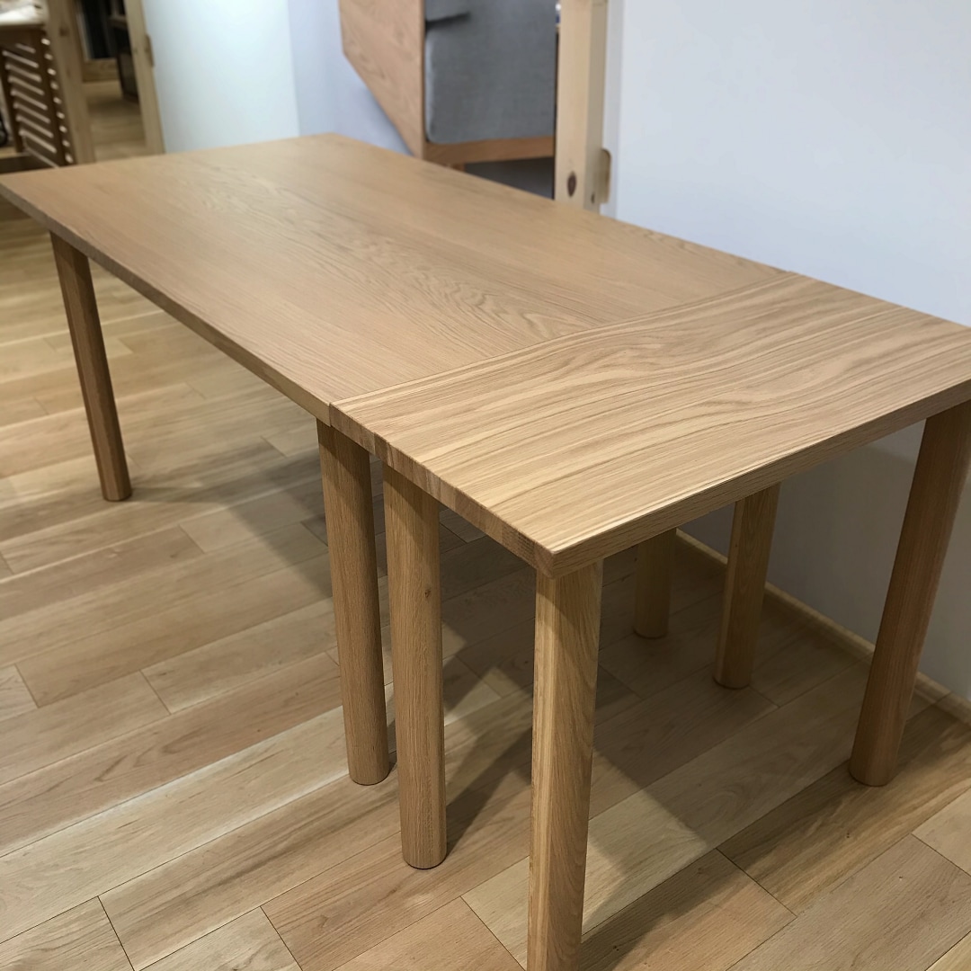 板と脚でできた木製テーブル 幅80×奥行き40 机/テーブル 普及品 