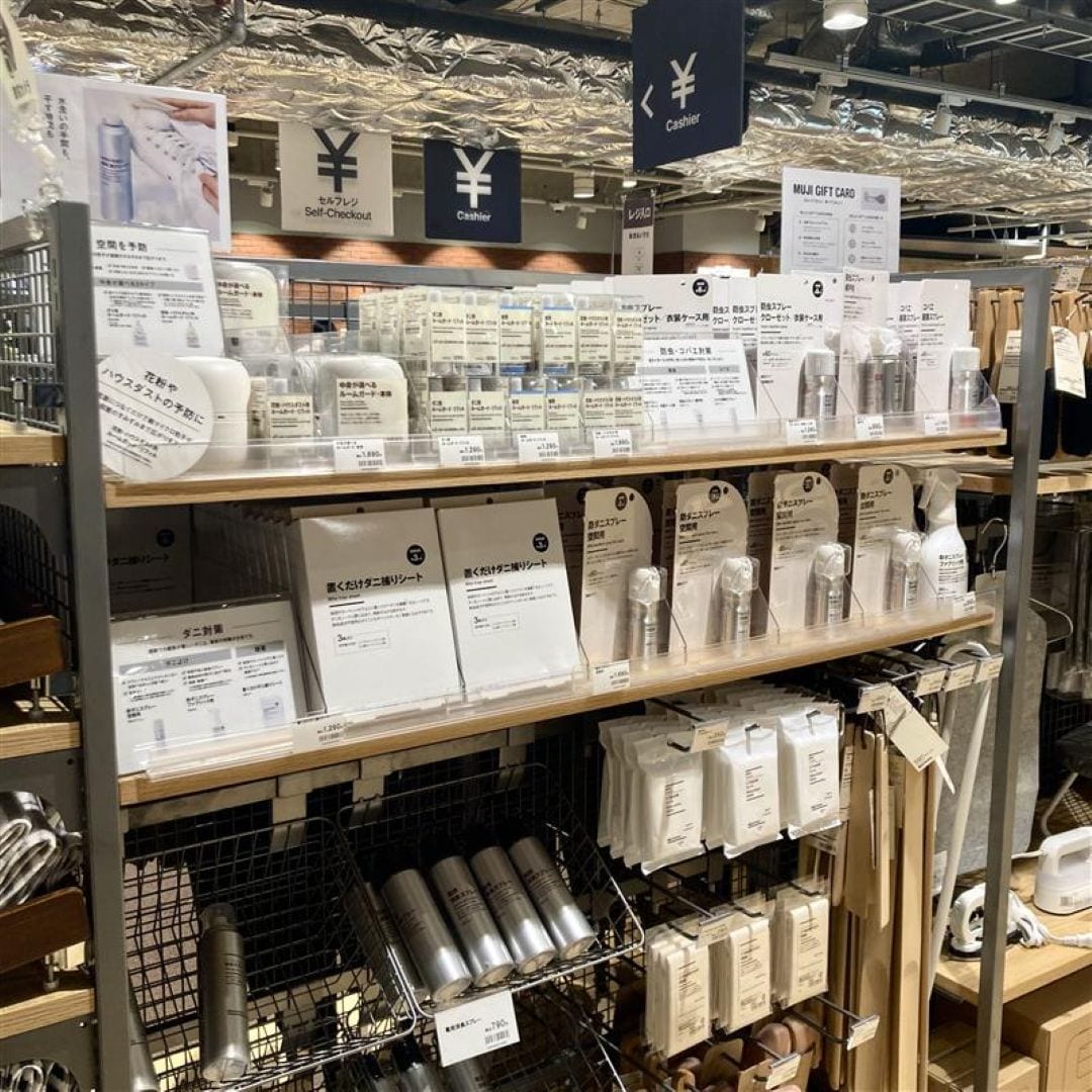 商品を展開している売り場の様子の撮影画像