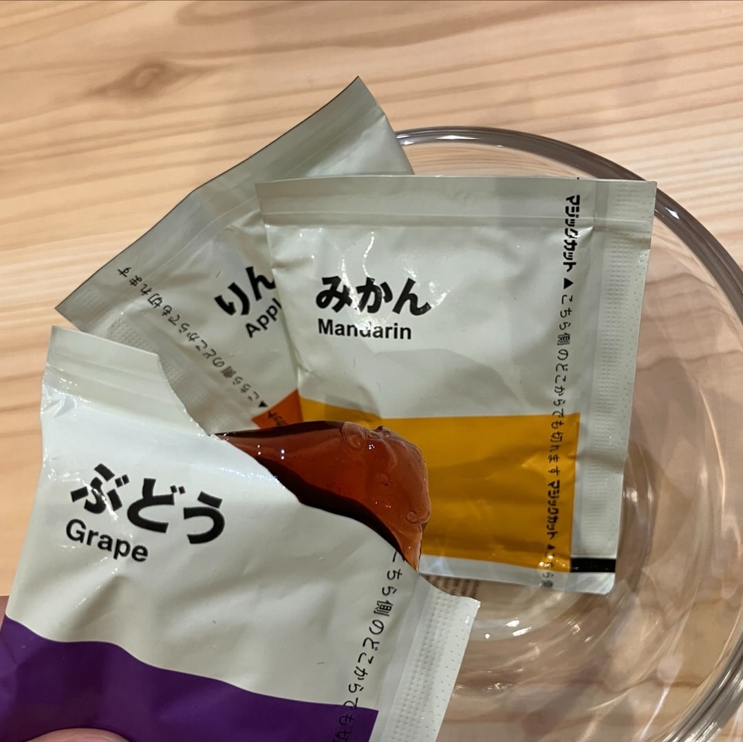 冷やしておいしい　果汁１００％ゼリー　３種のフルーツ