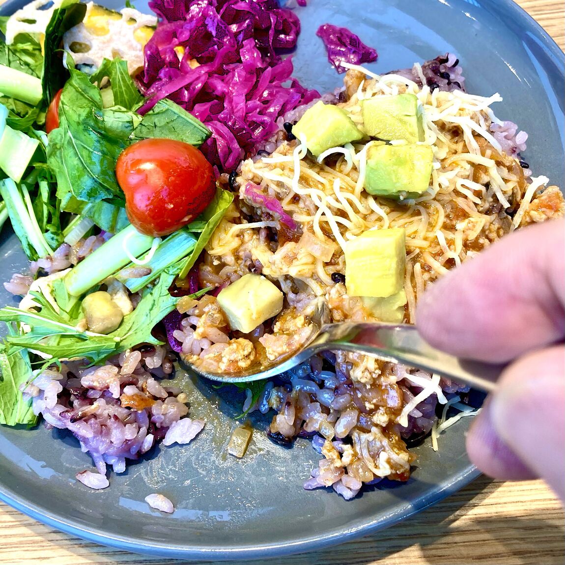 【Cafe＆MealMUJ神戸BAL】人気メニュー「野菜と食べるタコライス」のおすすめ_Leg5bJ