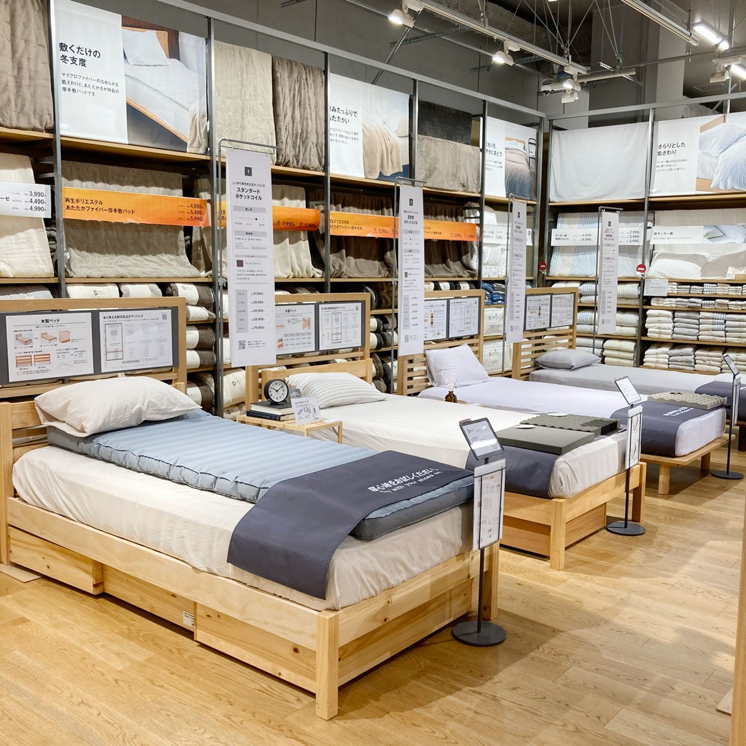 ベッドから壁家具まで