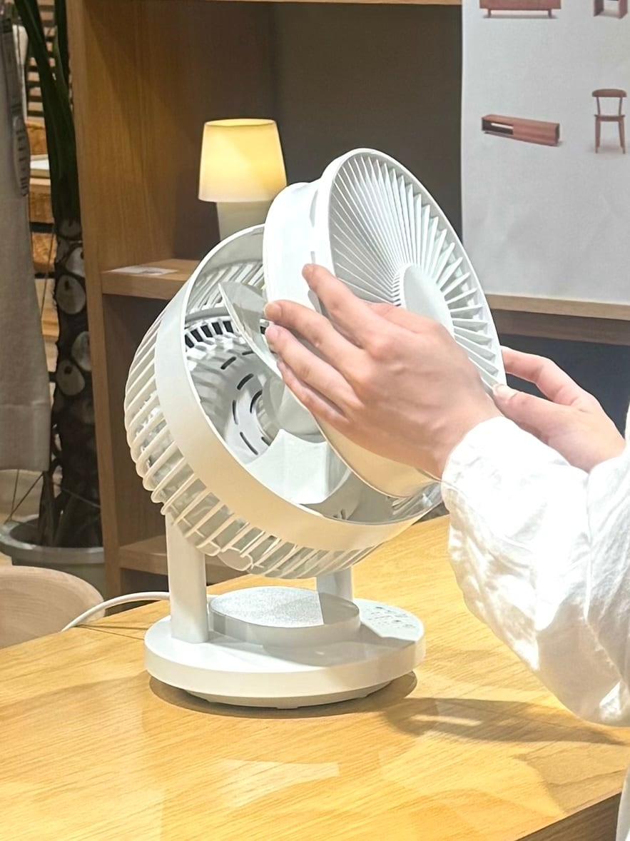 板橋南町22】工具不要で分解できてお手入れ簡単。360度首振り機能付き