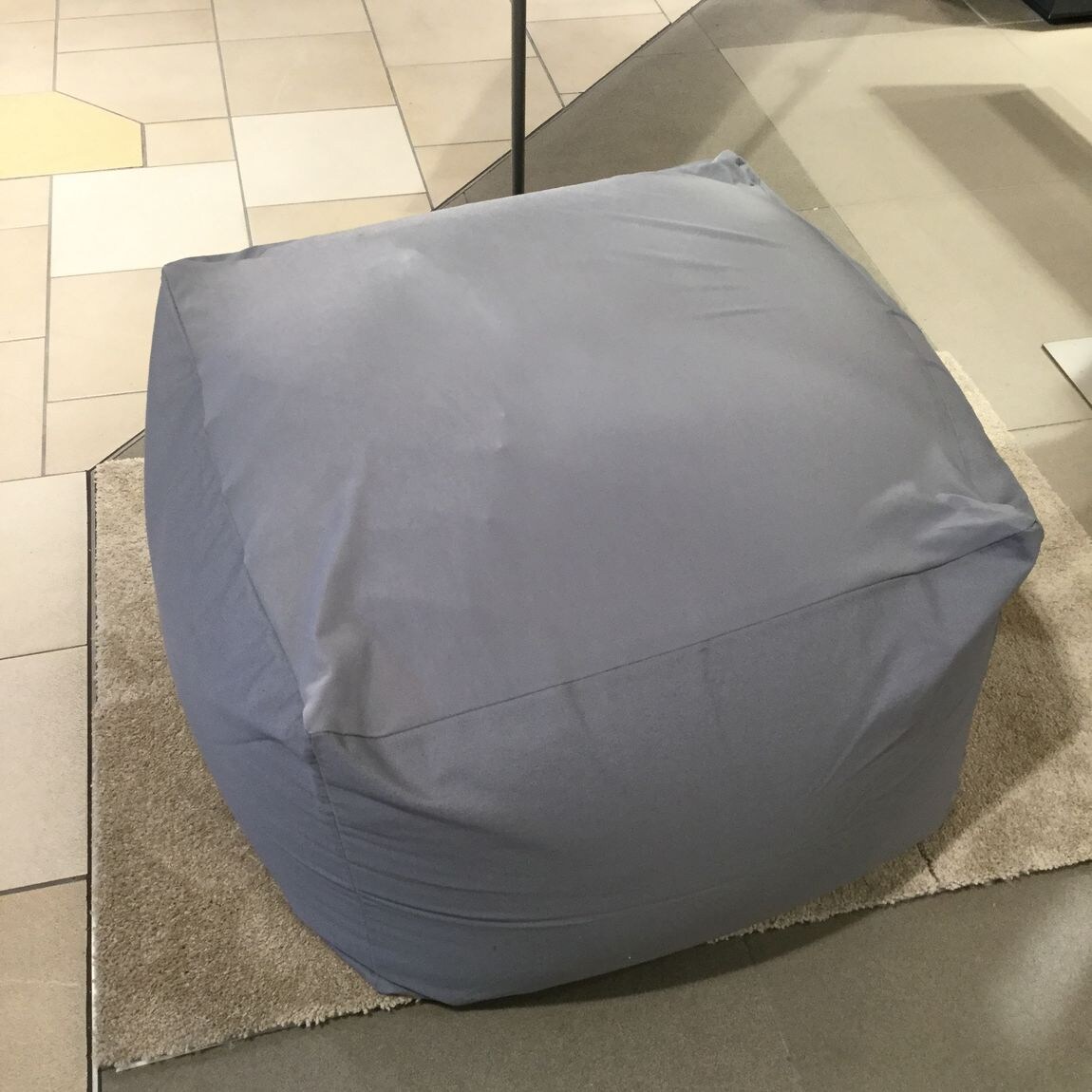【巣鴨】体にフィットするソファ